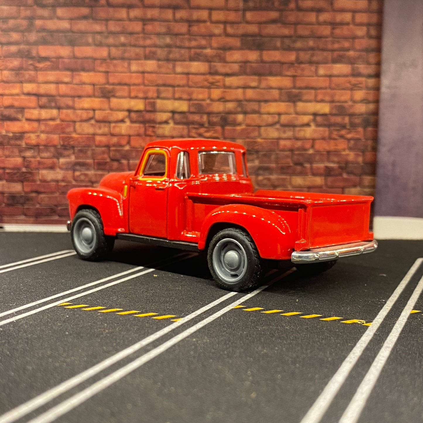 vintage pickup truck 1:32