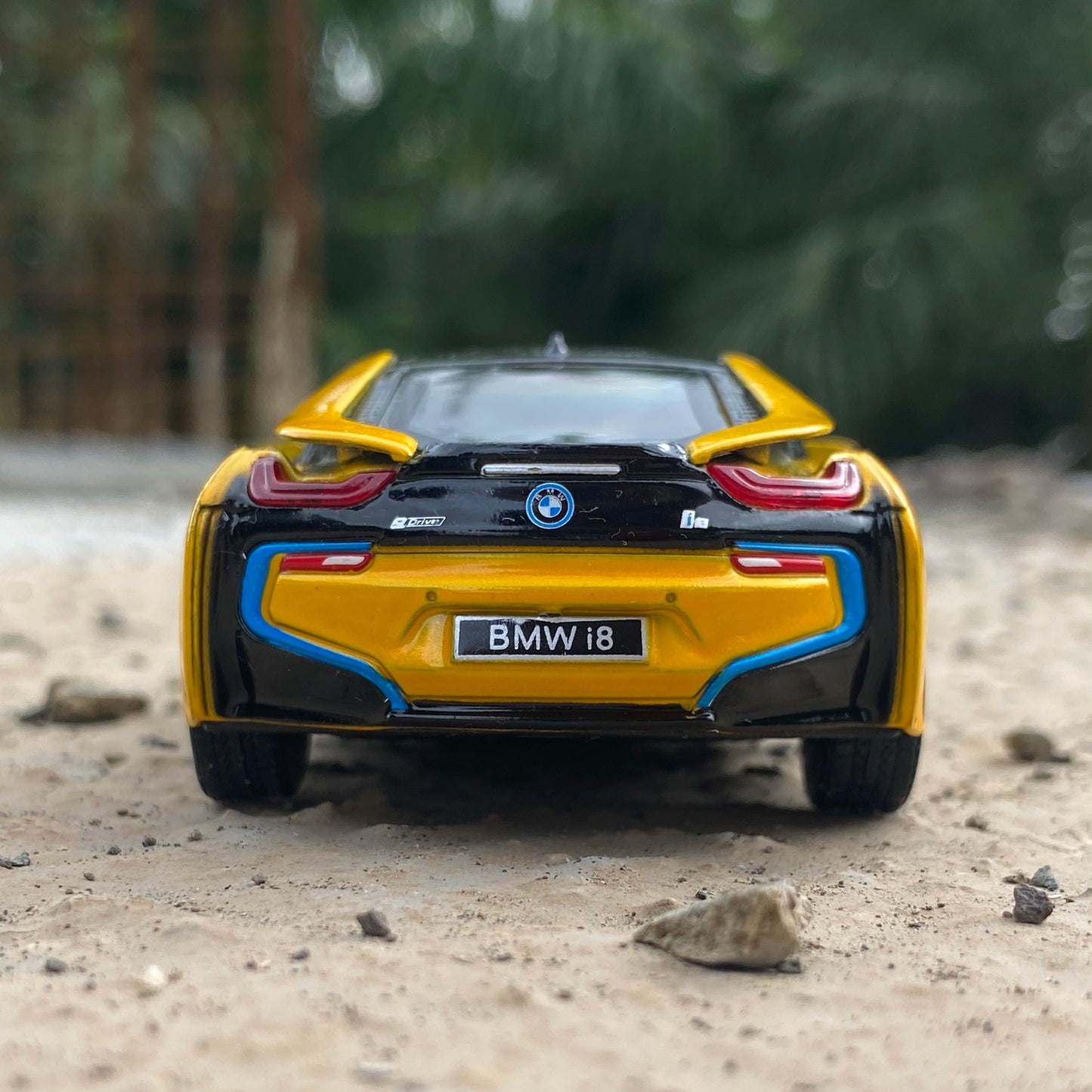 1:32 BMW I8 Diecast car