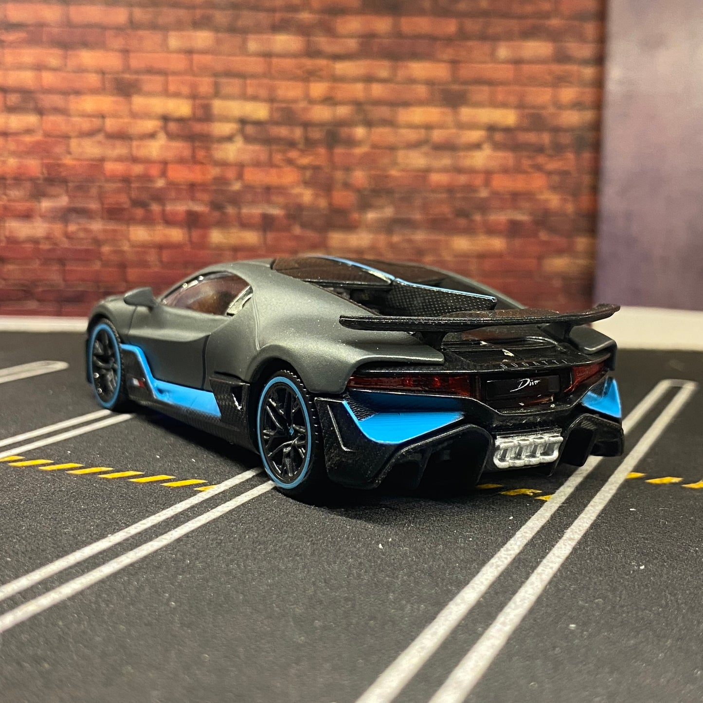 RASTAR Buggati 1:43 scale model