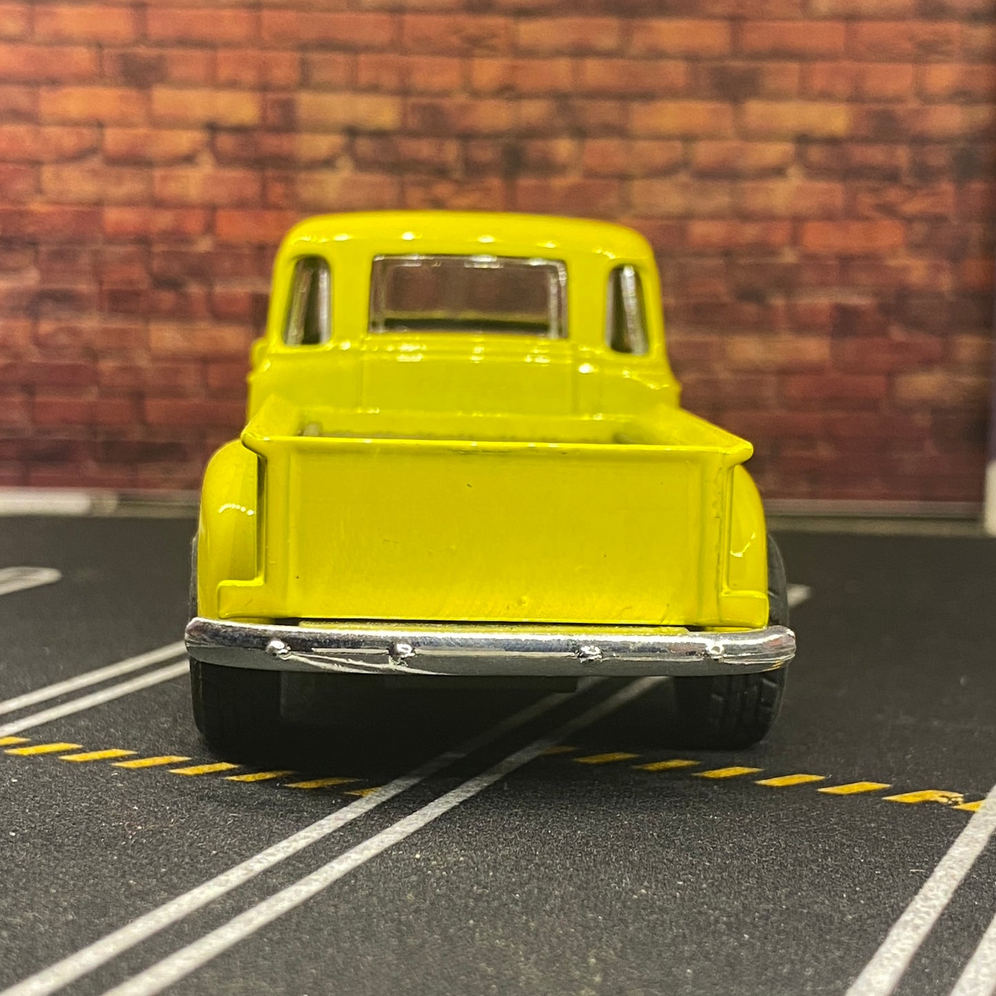 vintage pickup truck 1:32