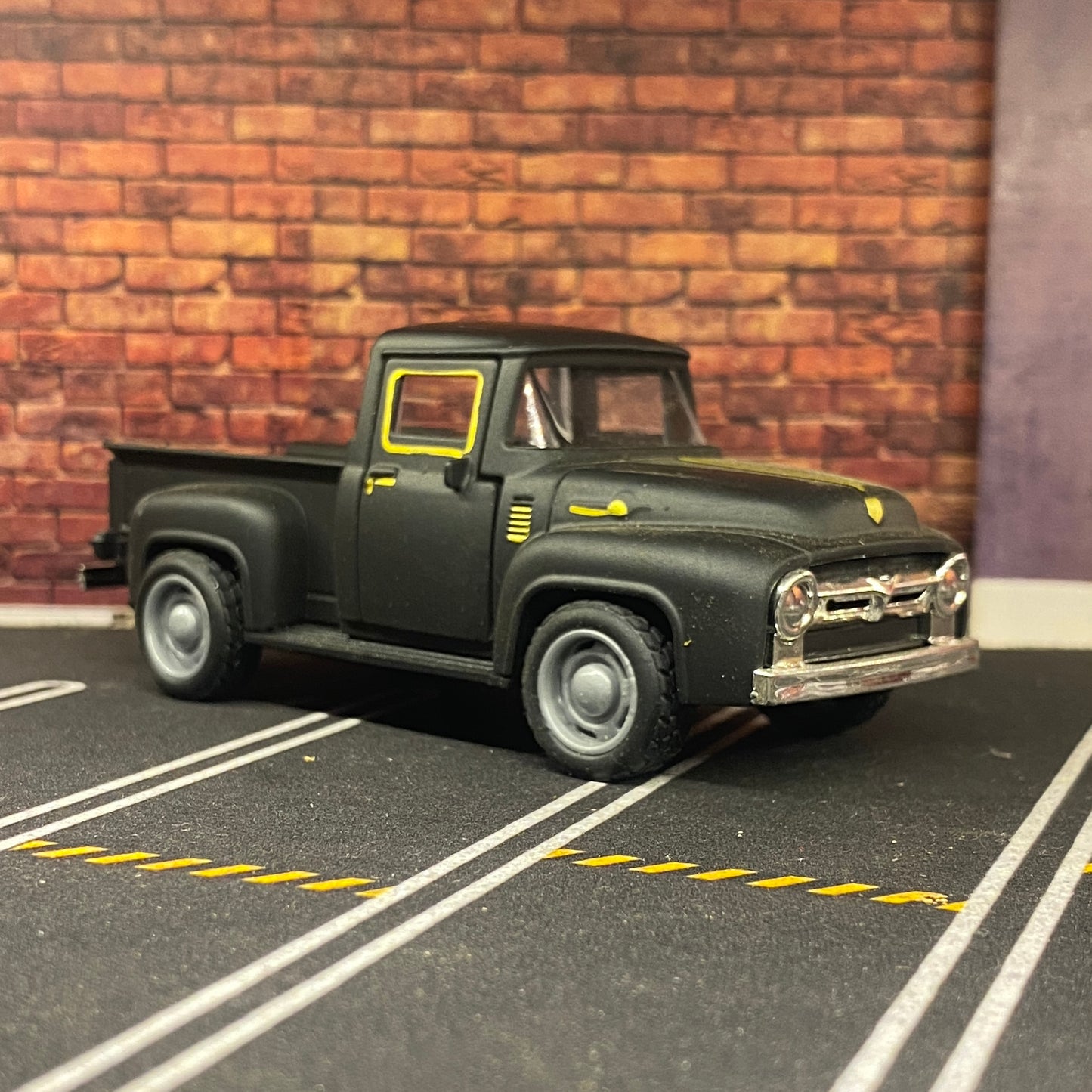 vintage pickup scale model 1:32