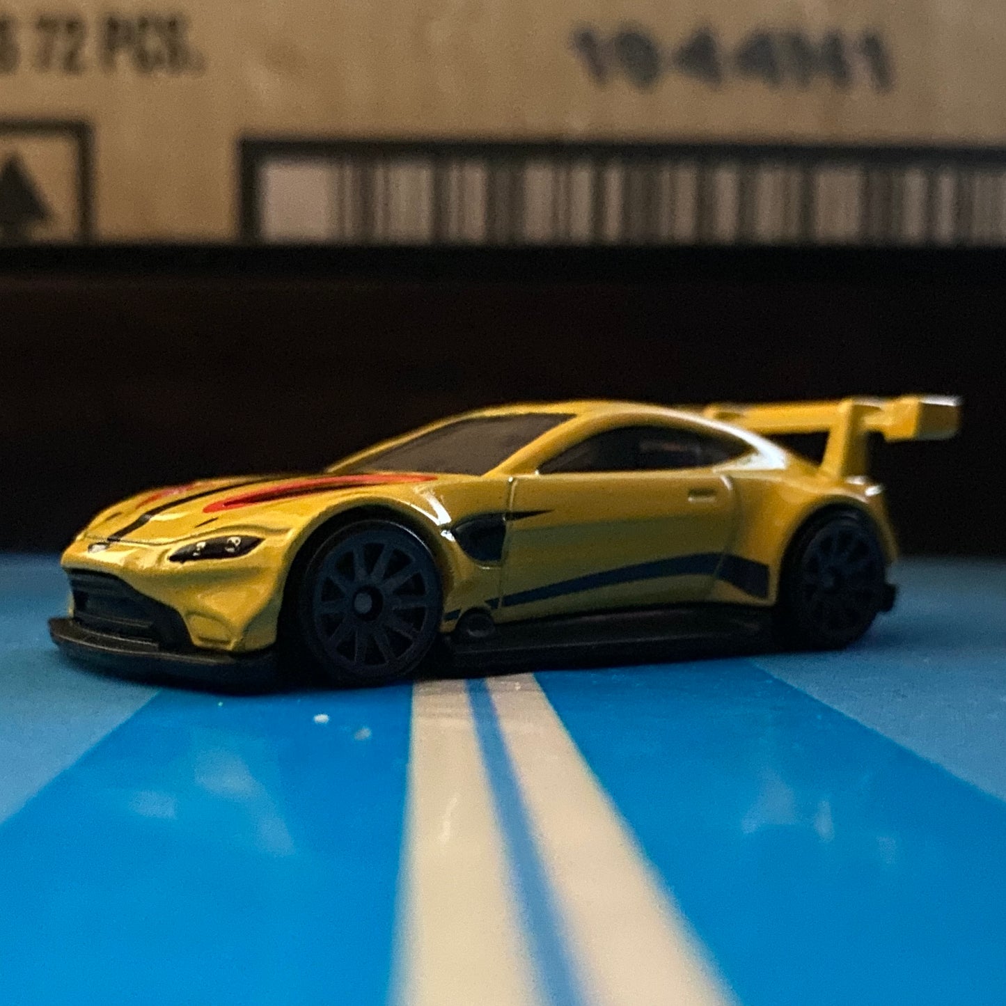 Aston martin vantage
