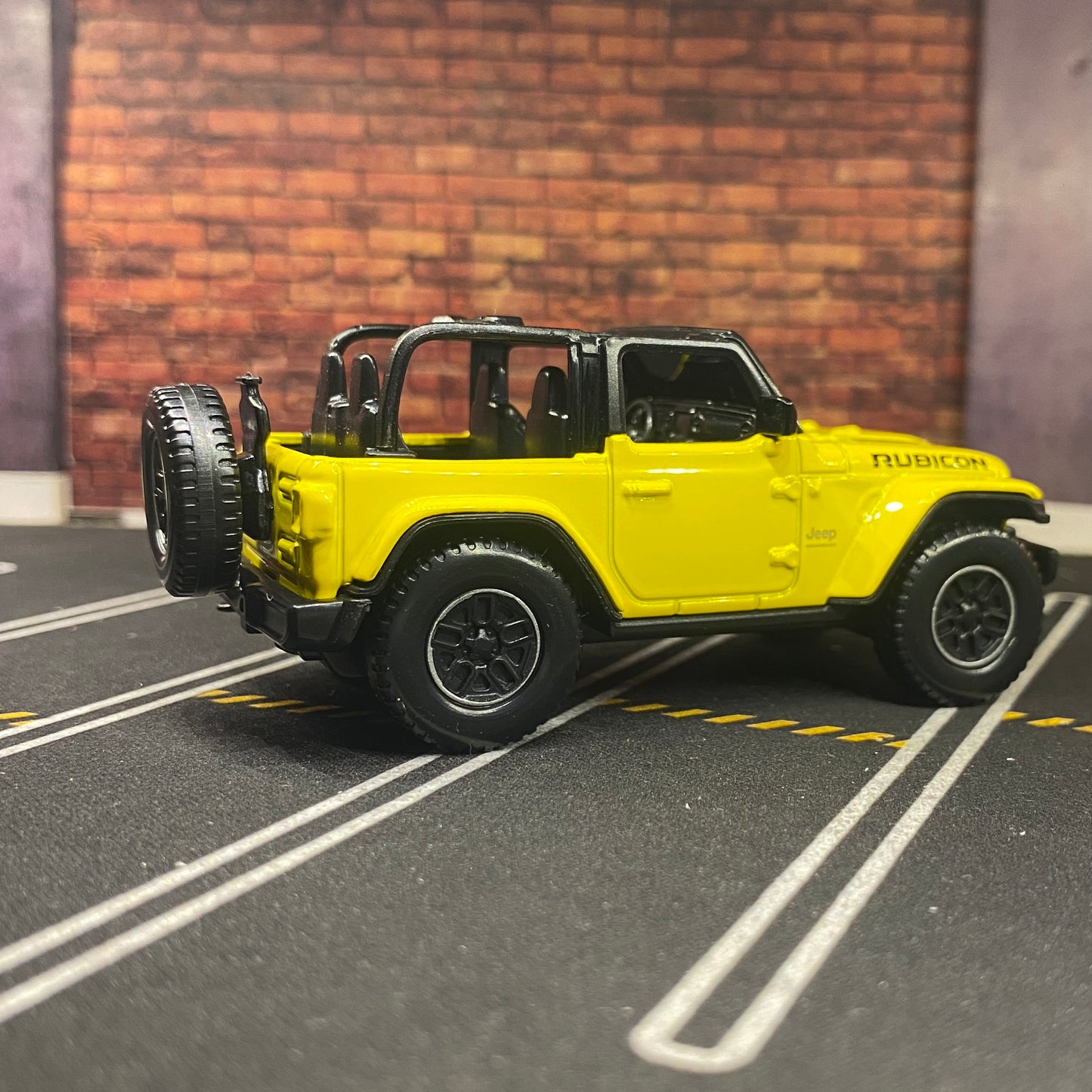 RASTAR jeep rubicon 1:43 scale model