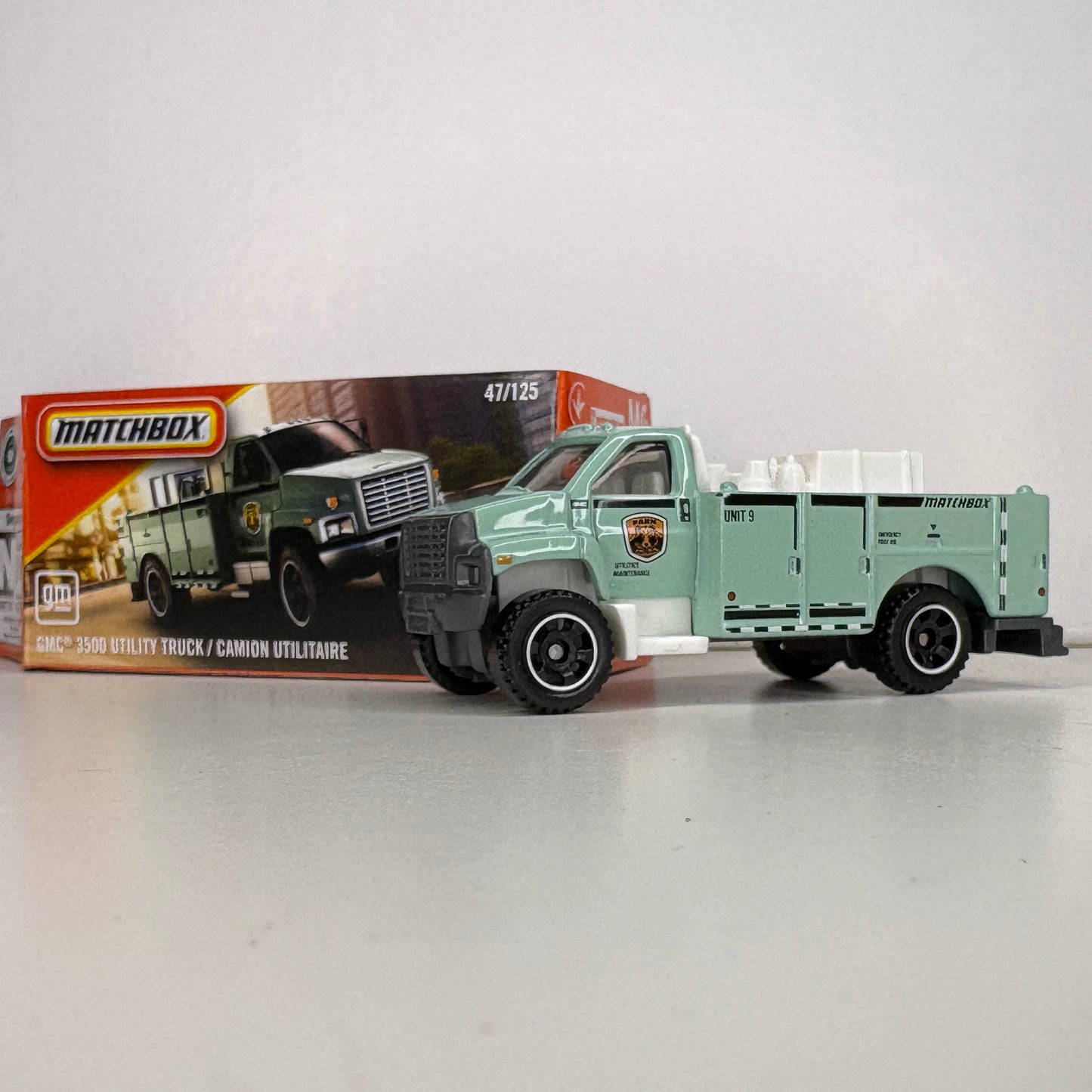 GMCS 3500 UTILITY TRUCK/ CAMION UTILITAIRE MTCHBOX