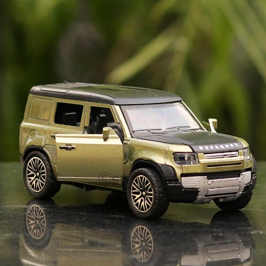 1:28 defender diecast car