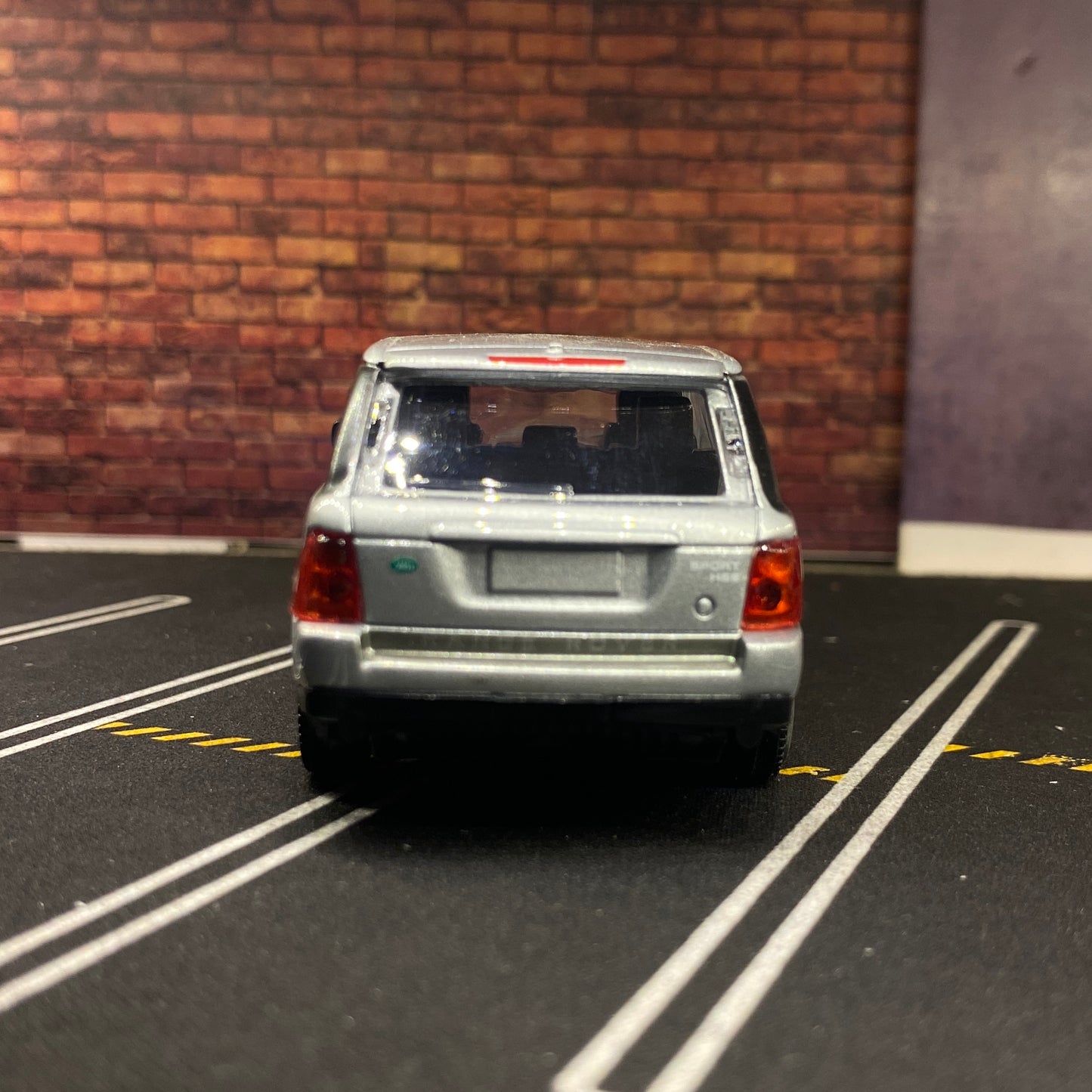 RASTAR Land Rover 1:43 scale model