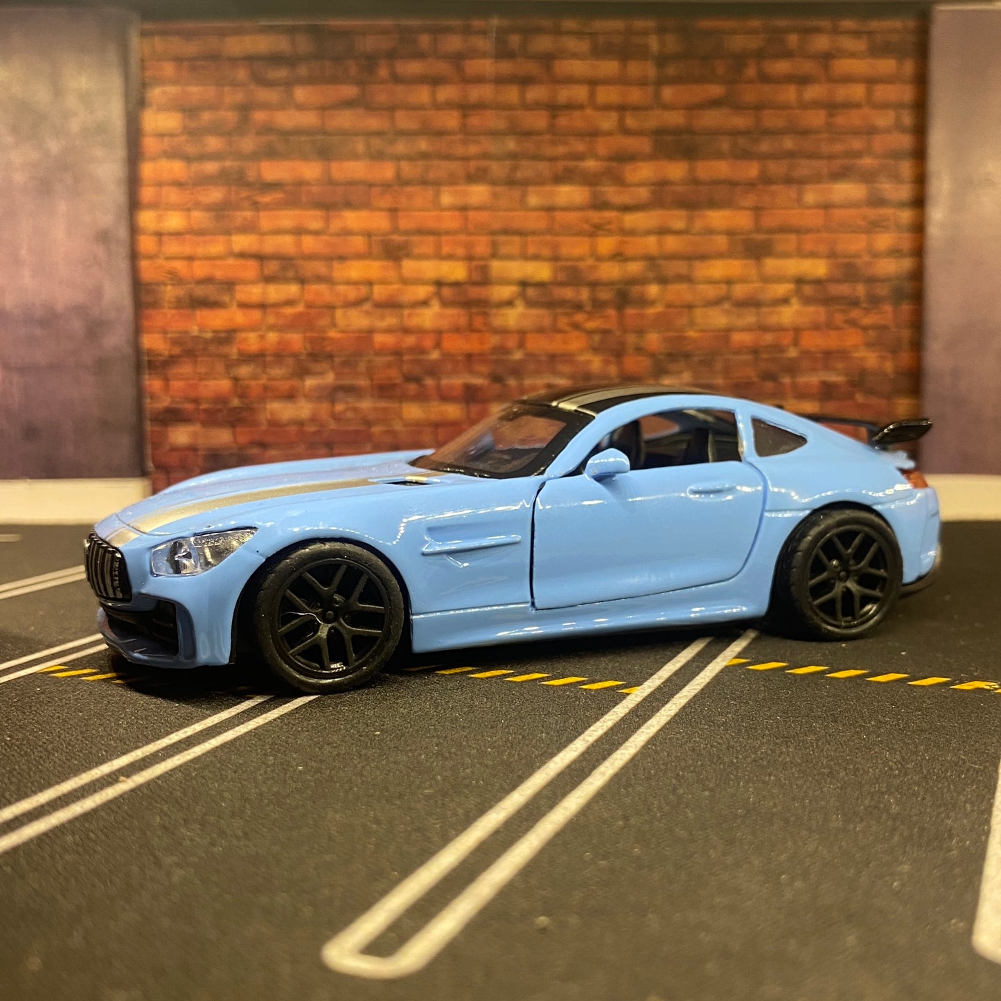 Mercedes AMG 1:38