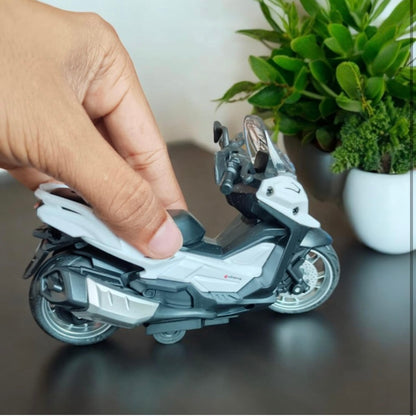 Diecast motorbike scooty 1:14