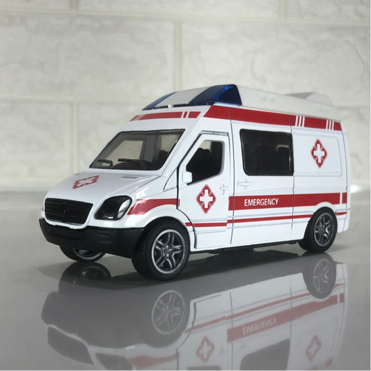 1:38 scale model ambulance