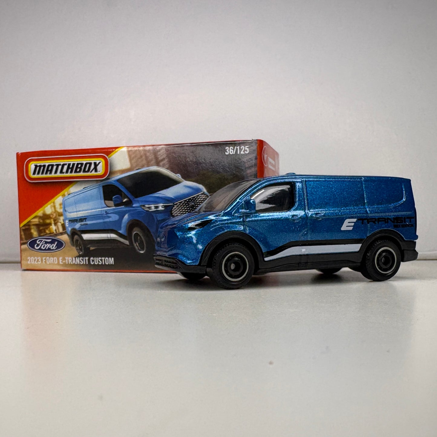 2023 FORO E-TRANSIT CUSTOM MATCHBOX