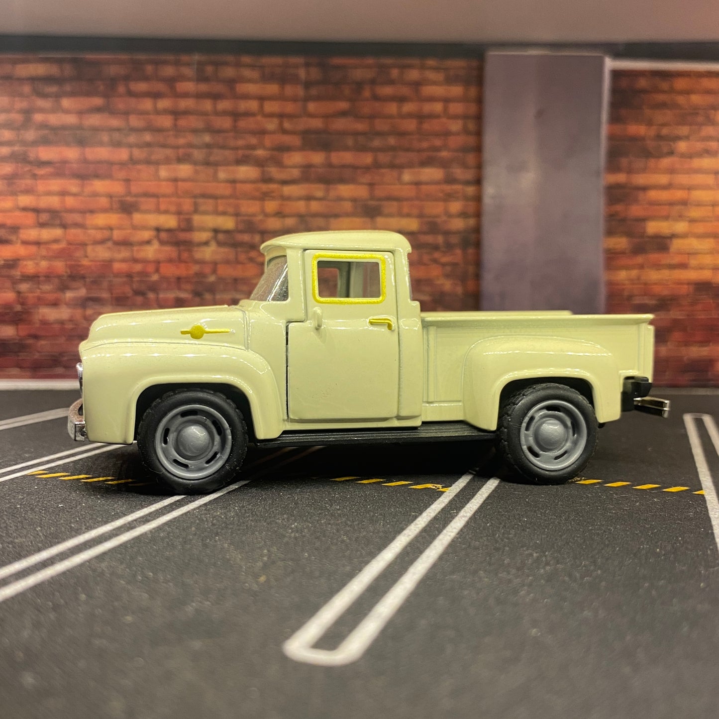 vintage pickup truck 1:38