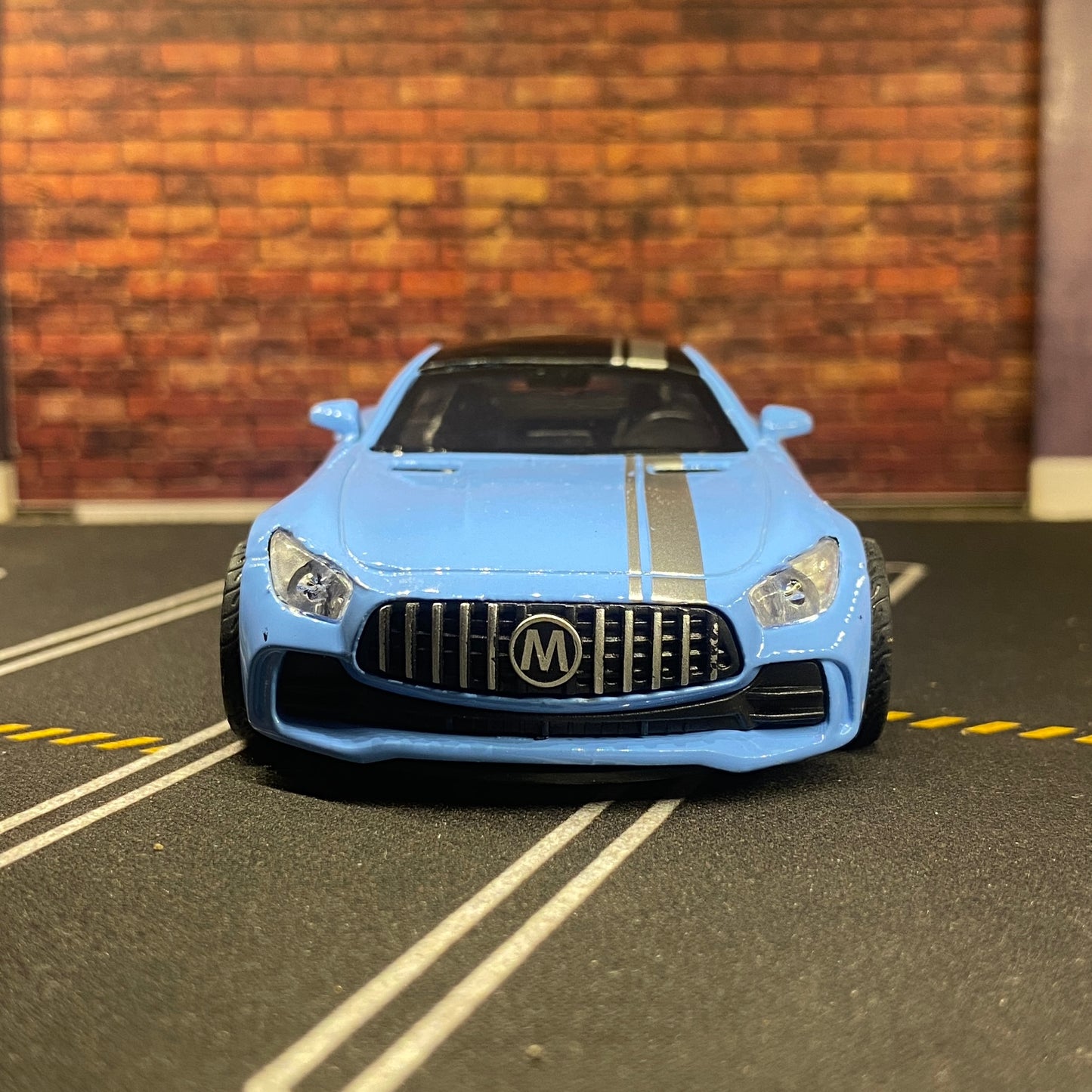 Mercedes AMG 1:38