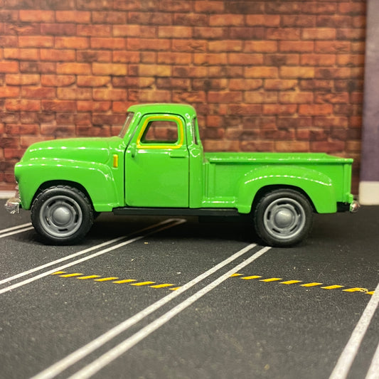 vintage model pickup truck 1:32