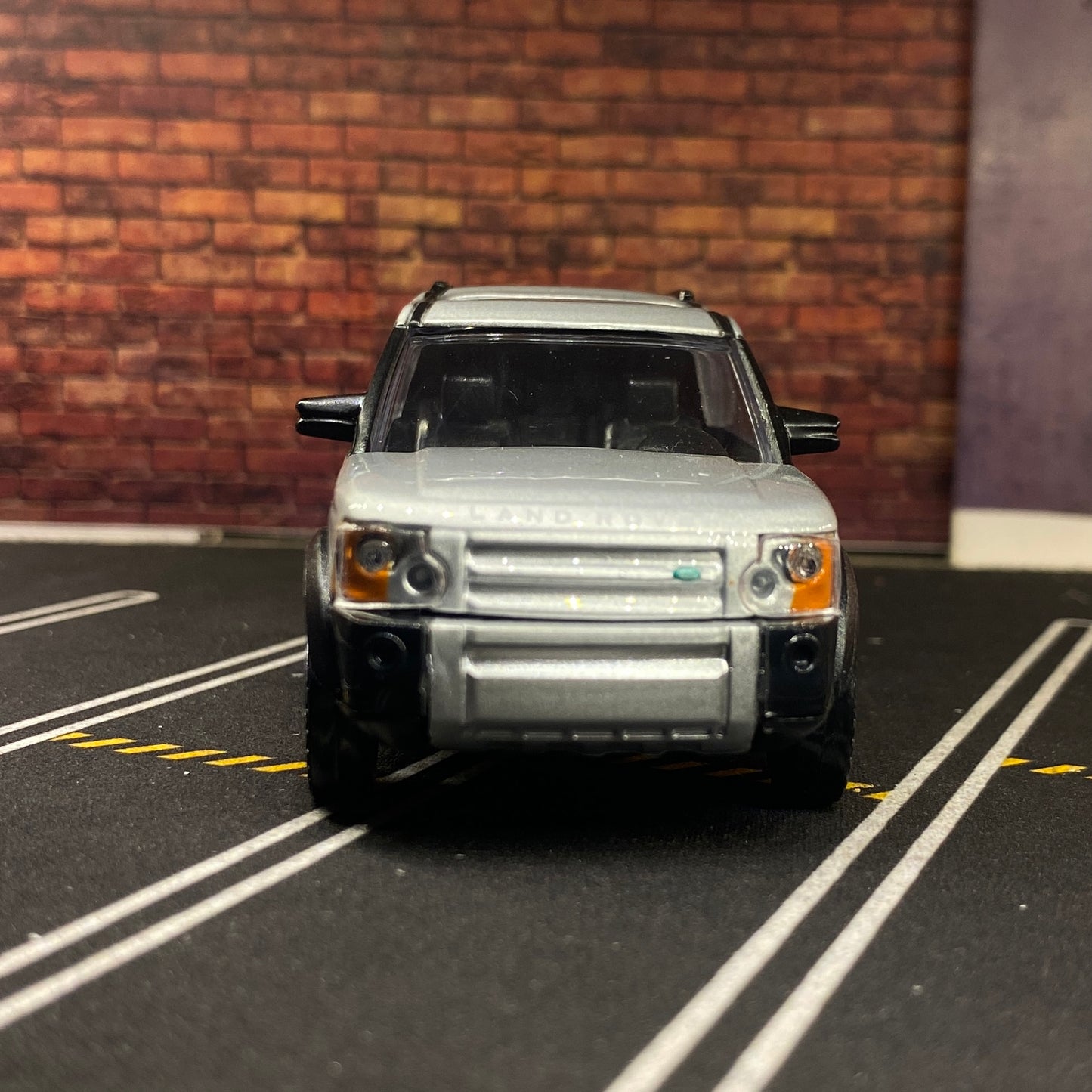 RASTAR Land Rover 1:43 scale model