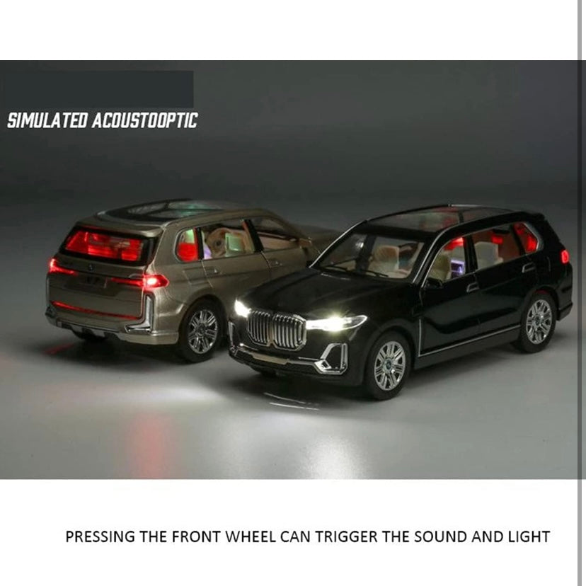 1:24 BMW X7 SUV diecast car