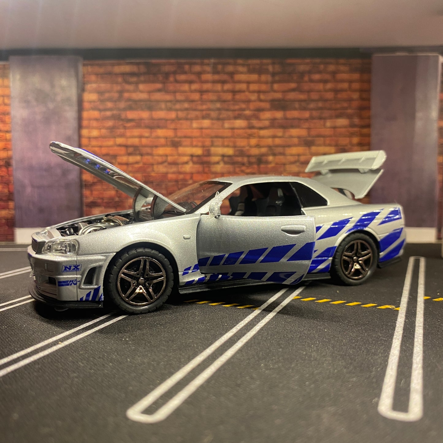 Nissan skyline GTR R34 1:32