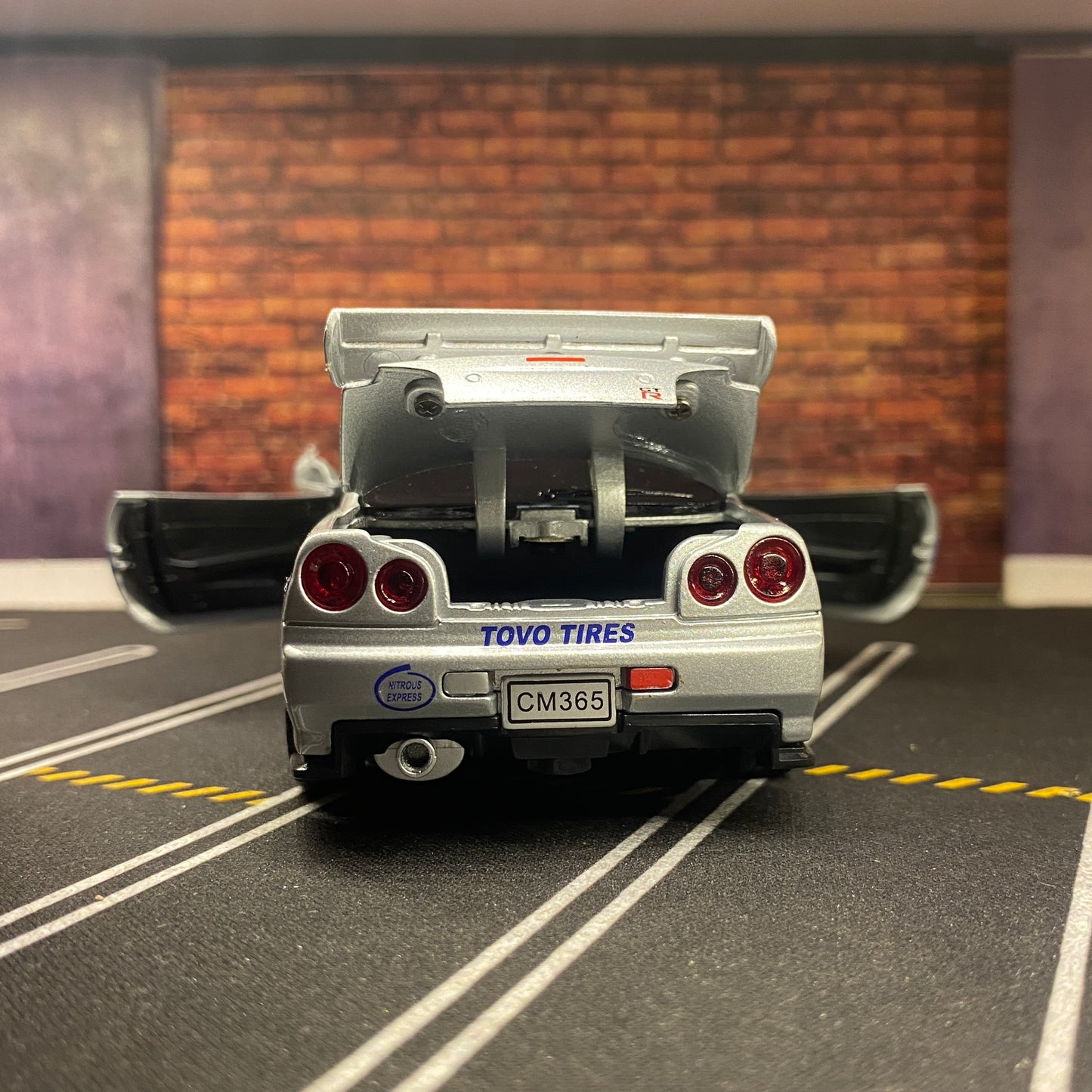 Nissan skyline GTR R34 1:32