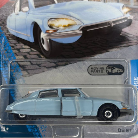 DS 21-MAJORETTE